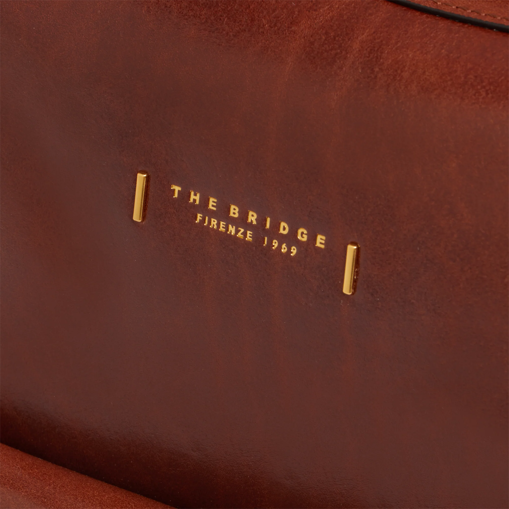 Women’s leather backpack with front pocket - Image 5