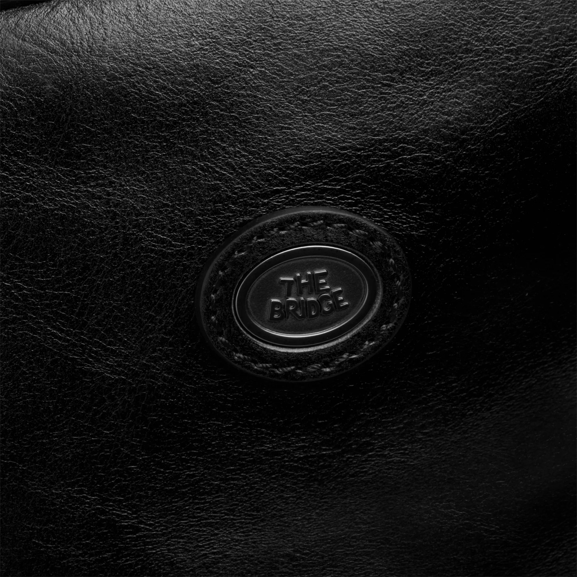Men’s leather laptop backpack with one zip - Image 5