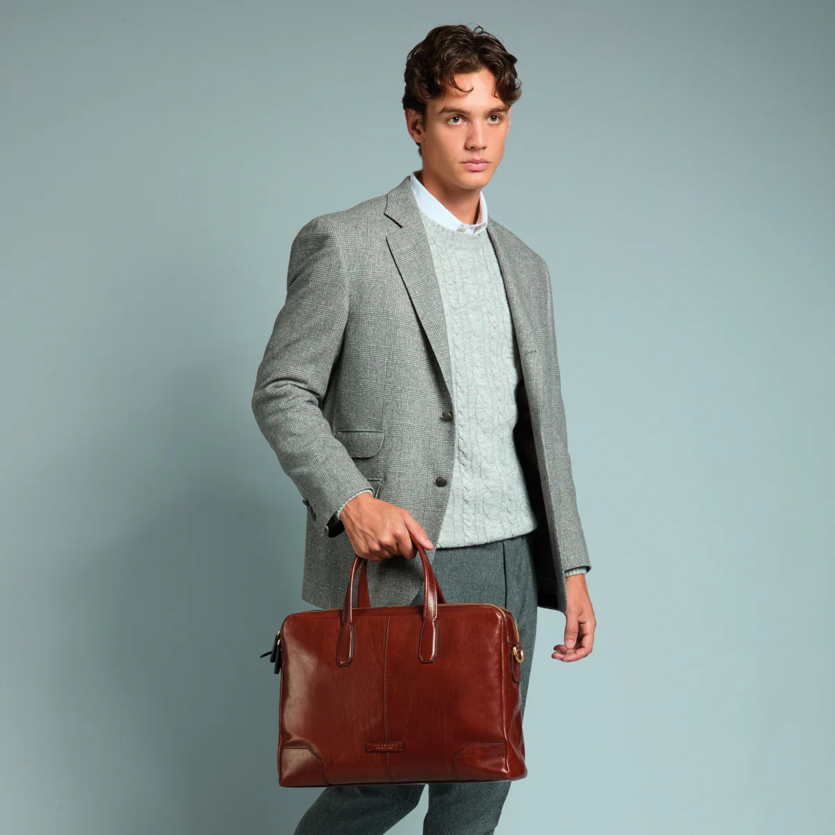 Men's leather briefcase with shoulder strap - Image 3