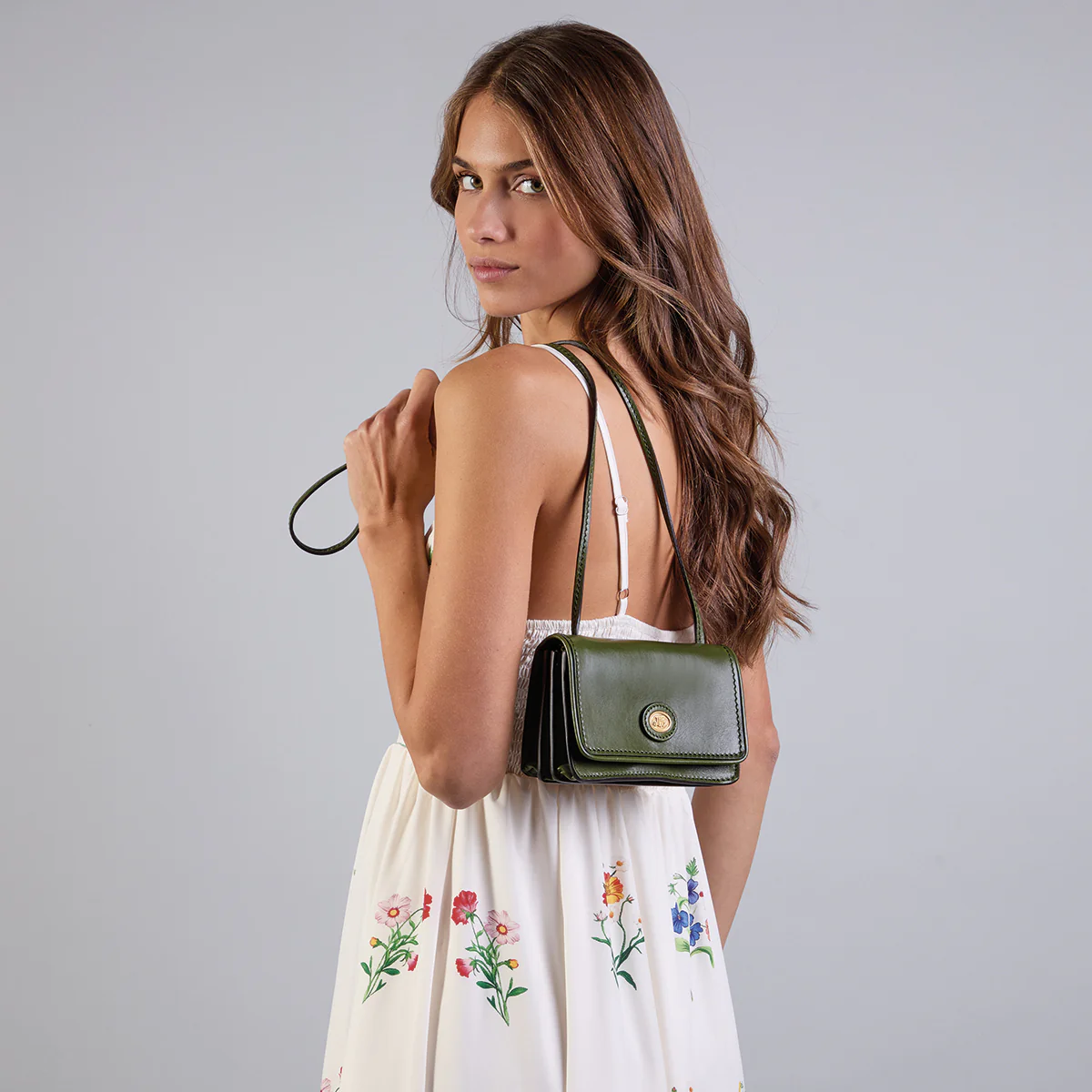 Mini leather crossbody bag - Image 6