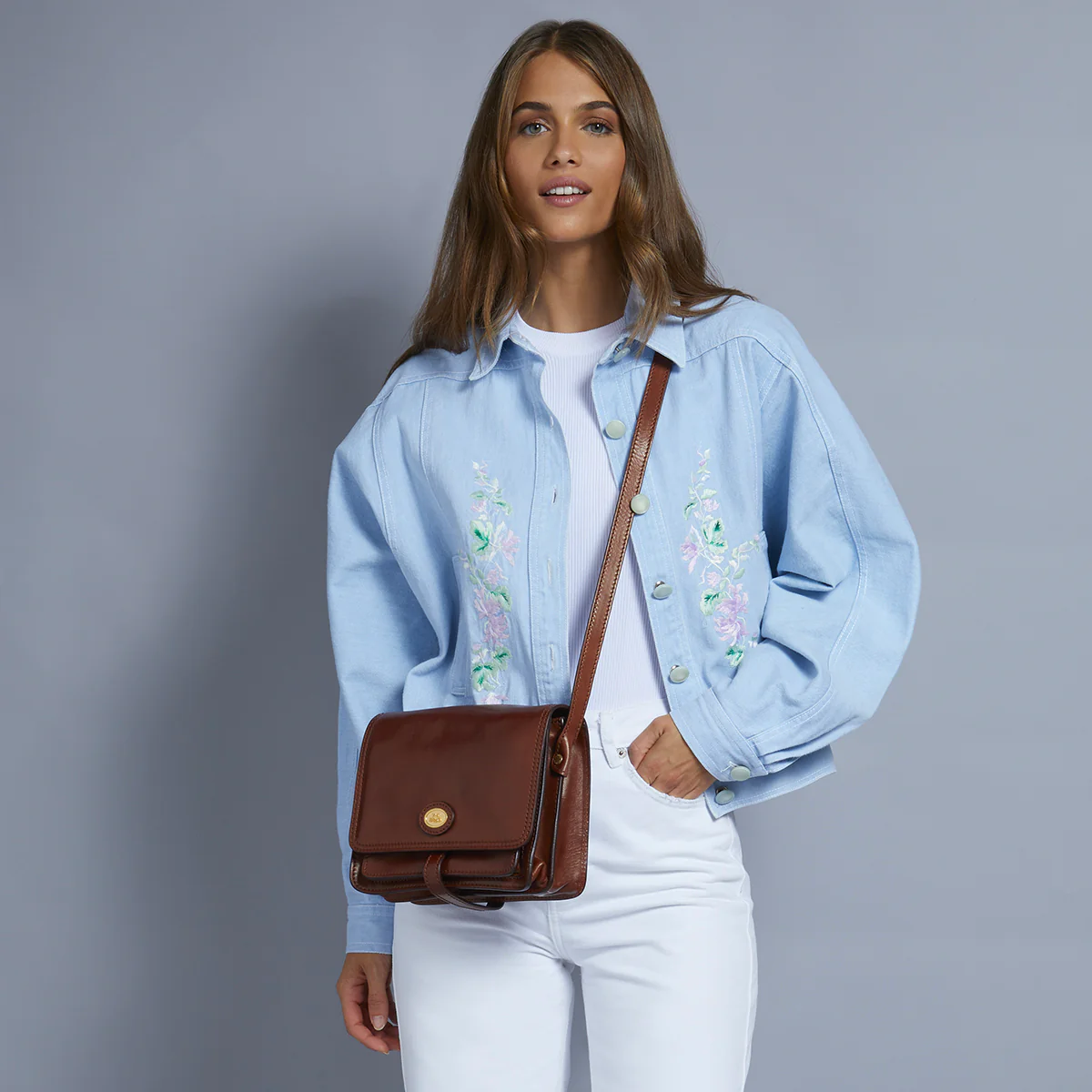 Leather crossbody bag - Image 5