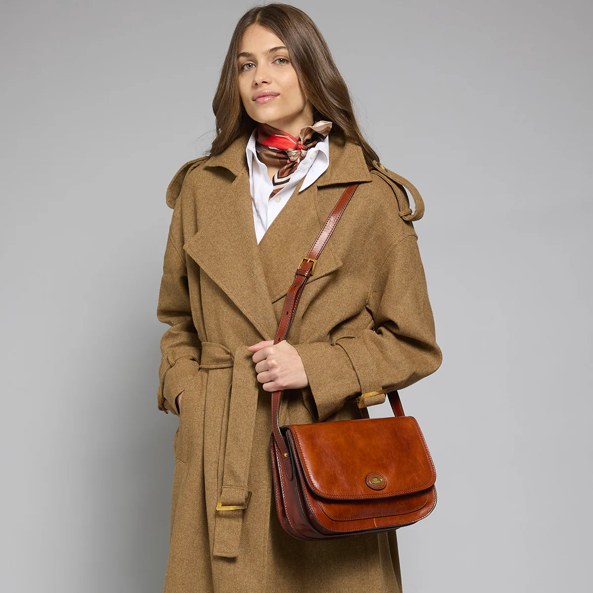 Leather shoulder bag with compartments - Image 6