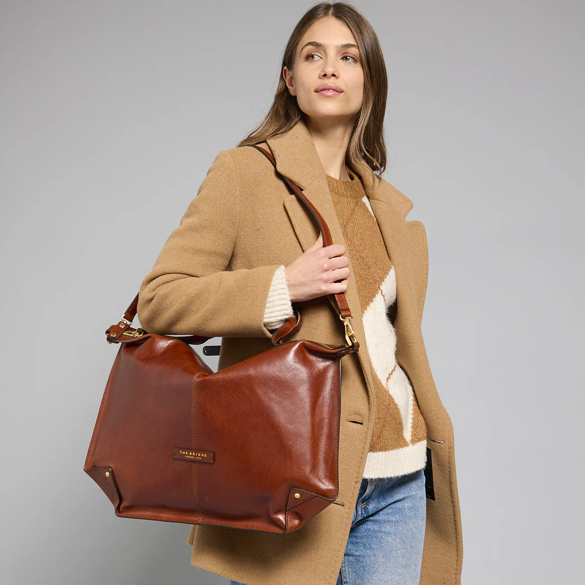 Crossbody bag in leather with zip closure - size l - Image 7
