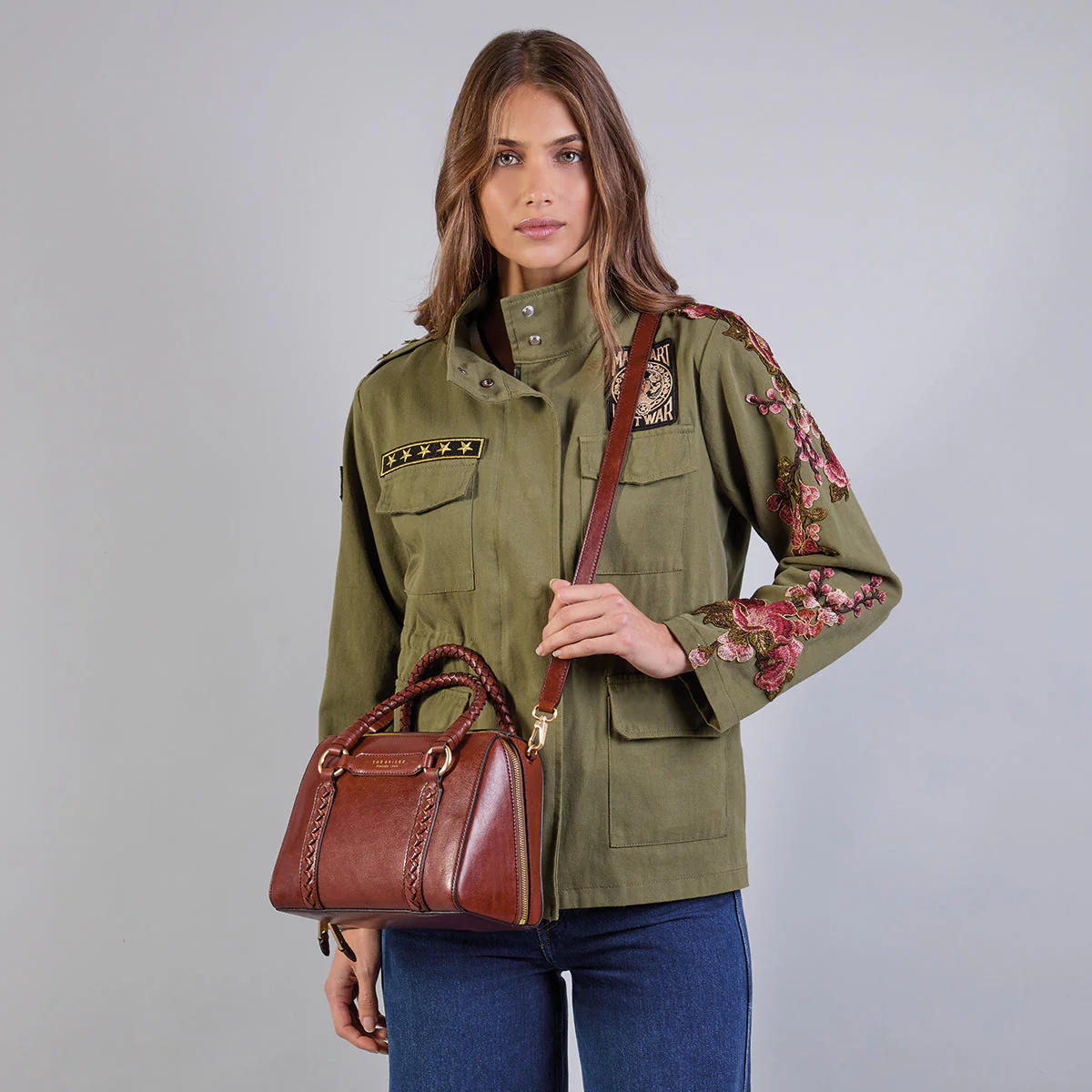 Leather handbag with removable shoulder strap - Image 6