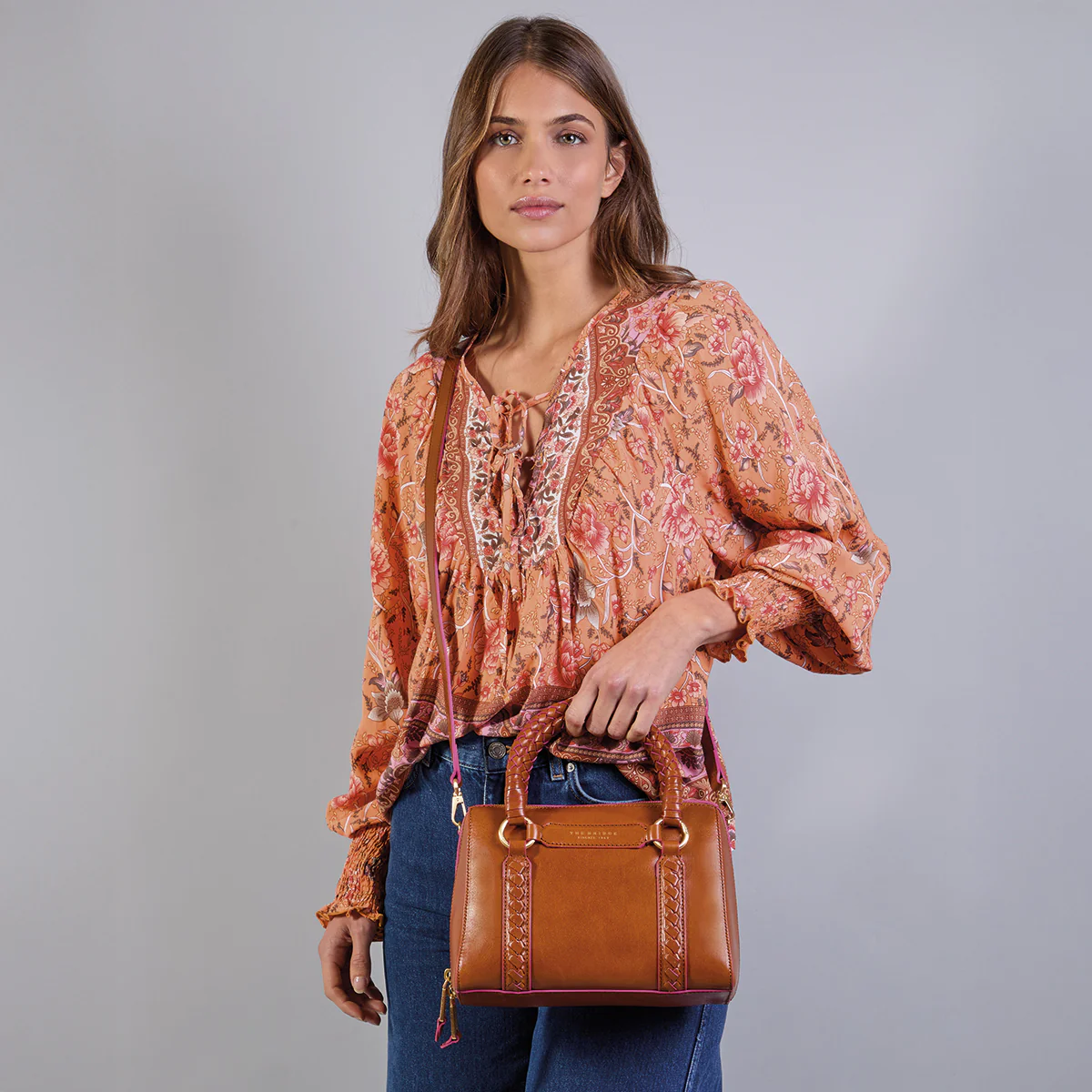 Leather handbag with removable shoulder strap - Image 6