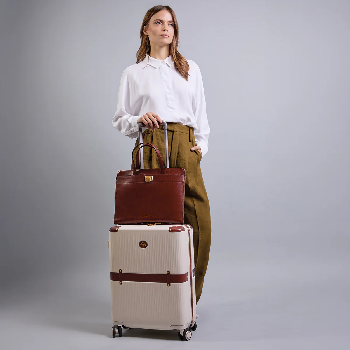 Women’s leather laptop briefcase - Image 7