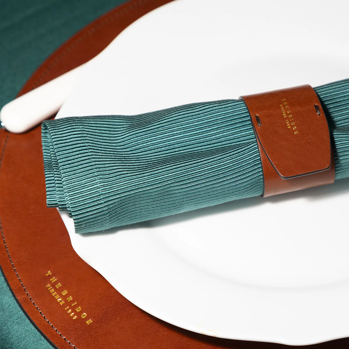 Leather napkin holder - Image 3
