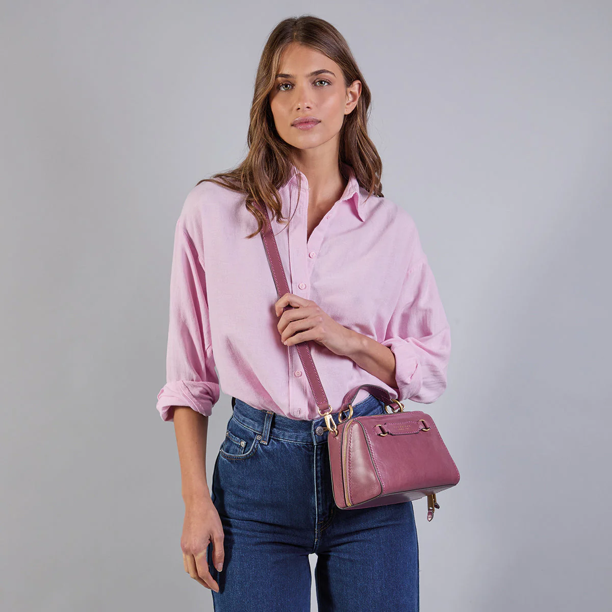 Leather handbag with removable shoulder strap - Image 6