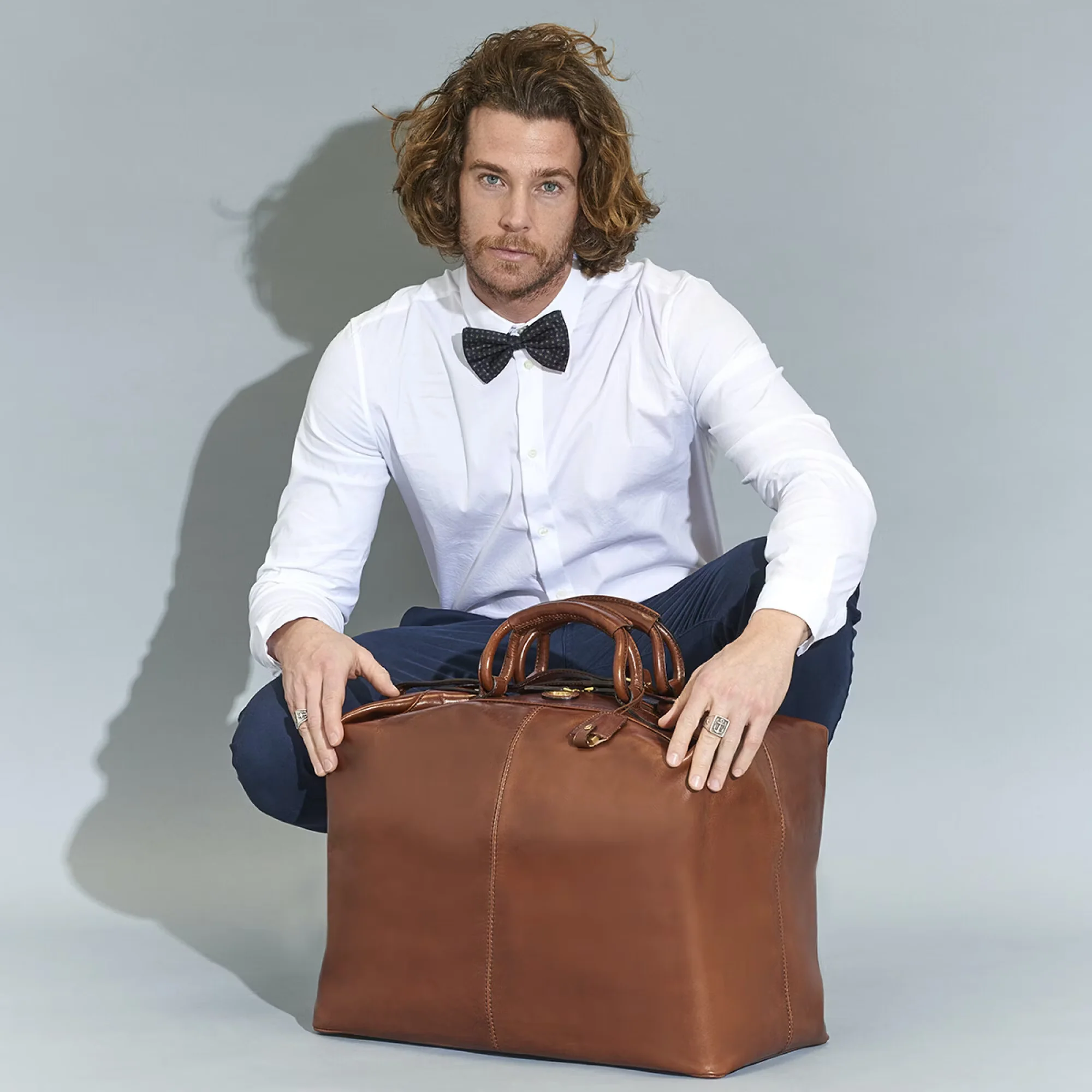 Leather travel duffle bag - Image 7